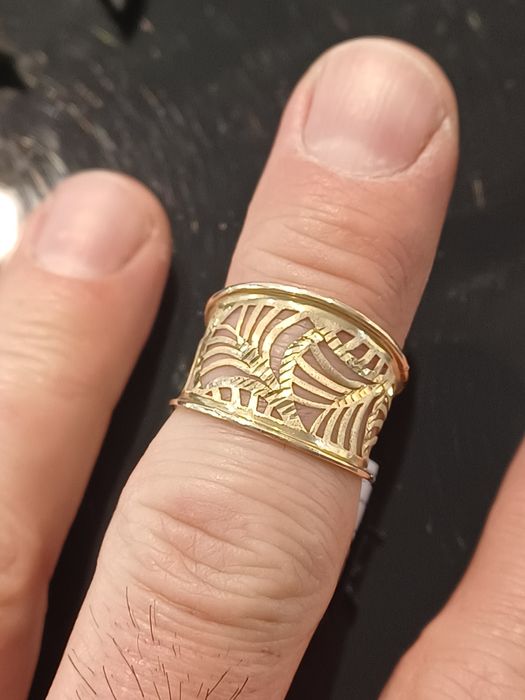 Złoty pierscionek szeroki ażur