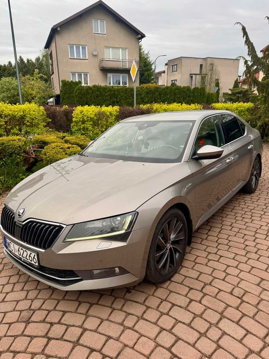 Samochód osobowy Skoda Superb 2.0
