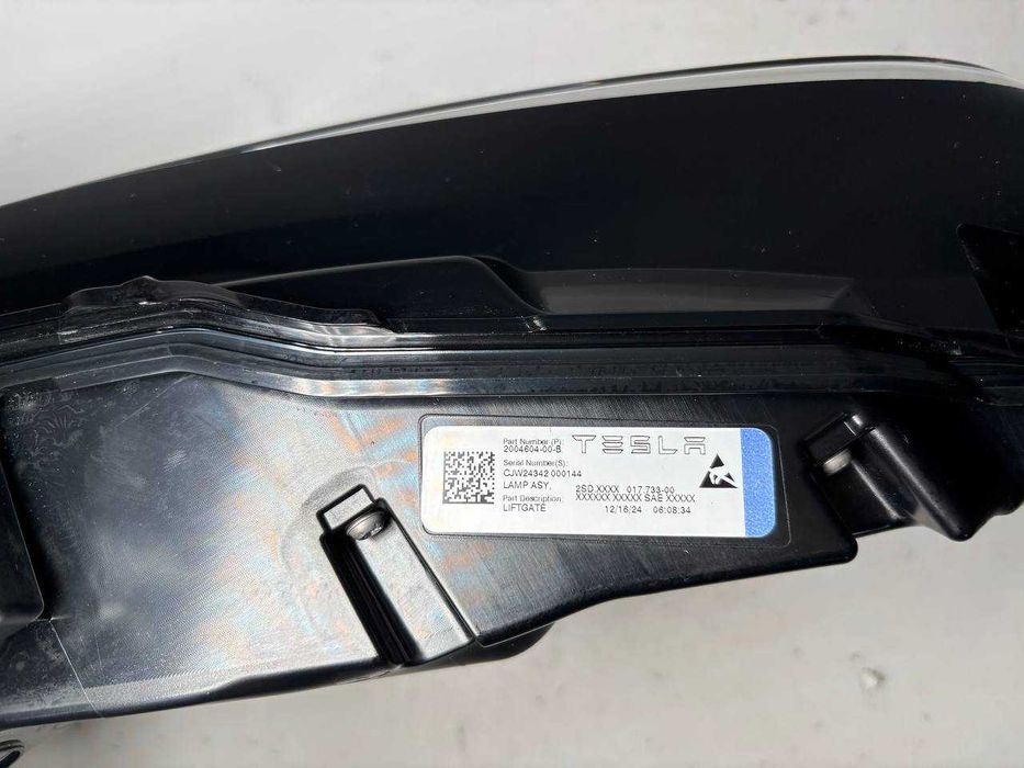 Задний фонарь Tesla Model Y Juniper 2025+