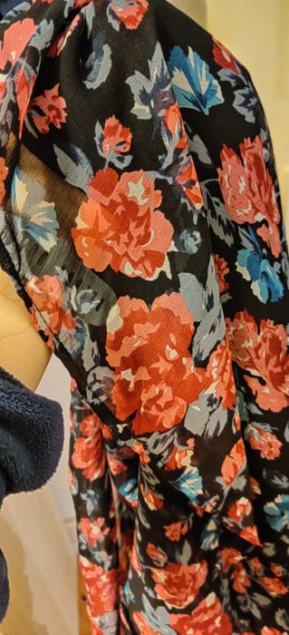 Vestido Tiffosi com padrão floral, tamanho M, como novo