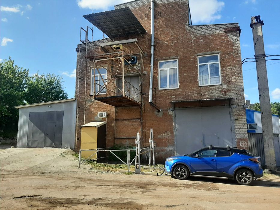 Продаж нежитлової будівлі в Новобавар р-ну  м.Вокзальна - 1832,2 кв.м.