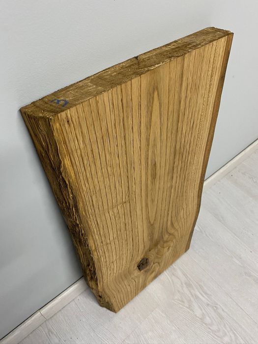 Tábua de madeira maciça 80×40 cm.