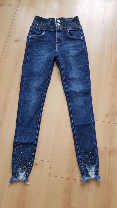 Nowe jeansy M.Sara z dżetami r.s