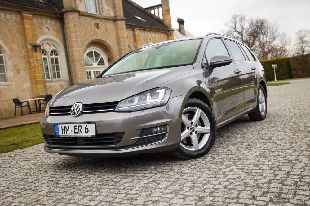 Volkswagen Golf DSG**Panorama**Elektryczny Hak**Bezwypadkowy