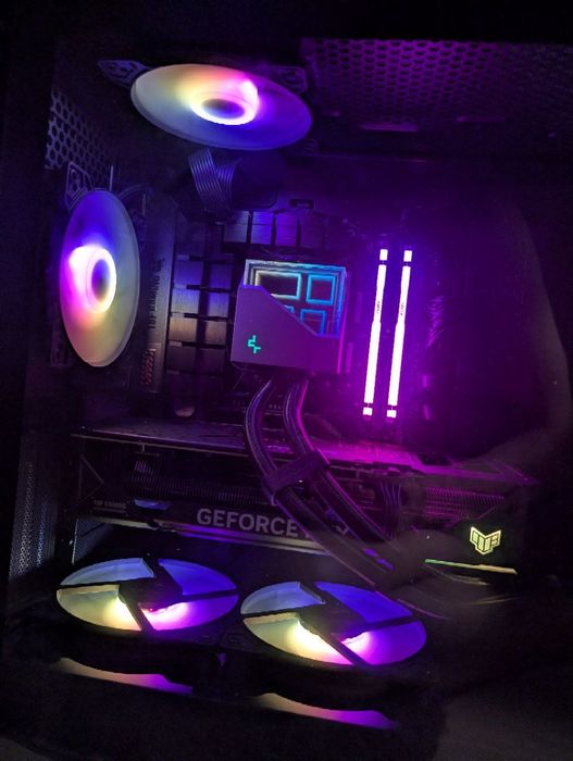 Игровой ПК Ryzen 5 7500F / RTX 4070 + сетап