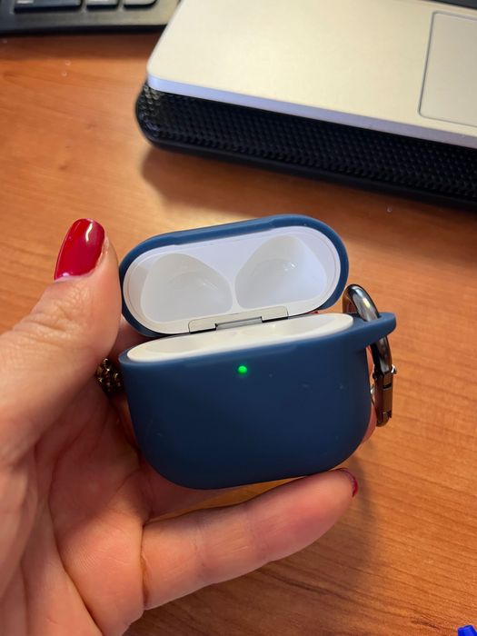 Caixa AirPods 4 impecável