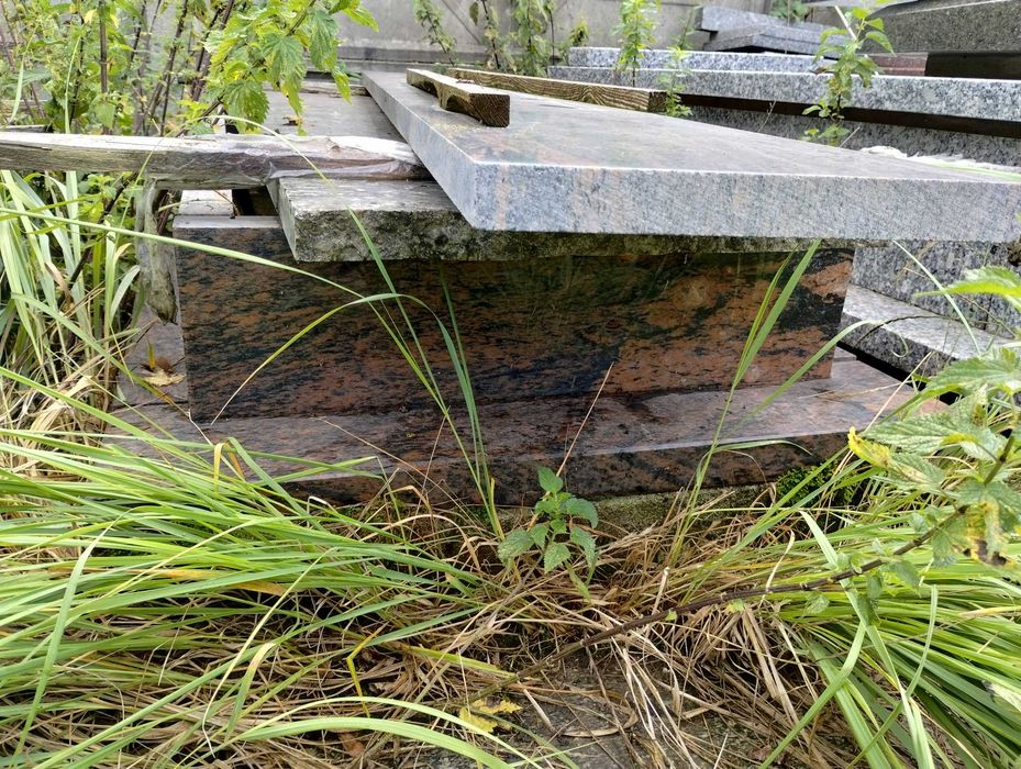 Nagrobek - Komplet ram i posadzek - Gnejs