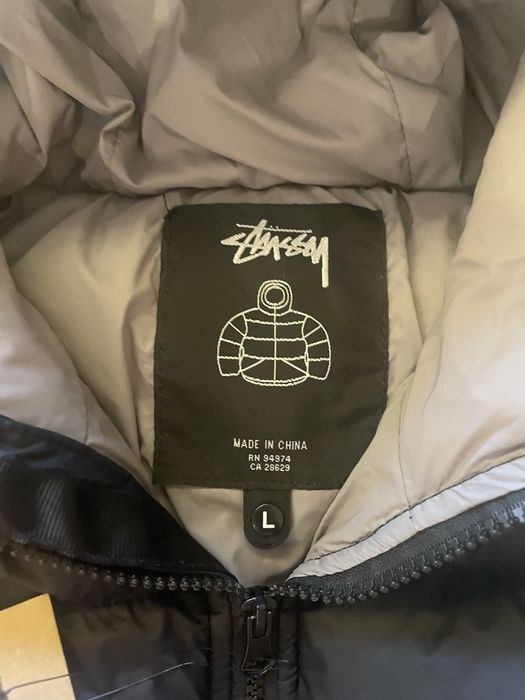 kispo stüssy preto e cinzento