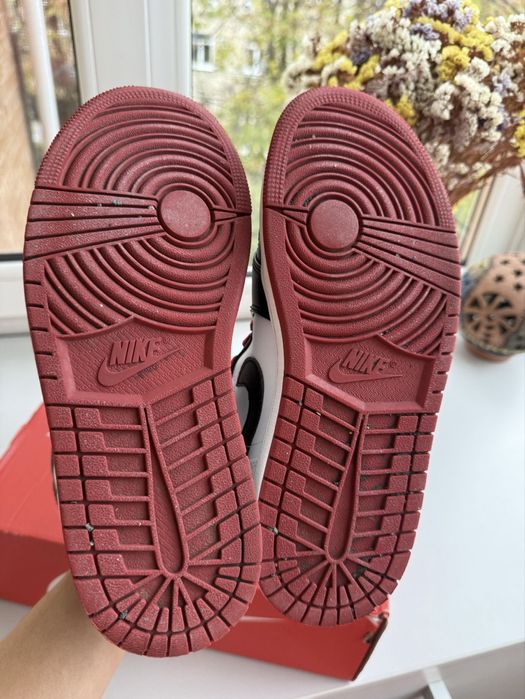 Кросівки Nike Air JORDAN 1 retro HIGH