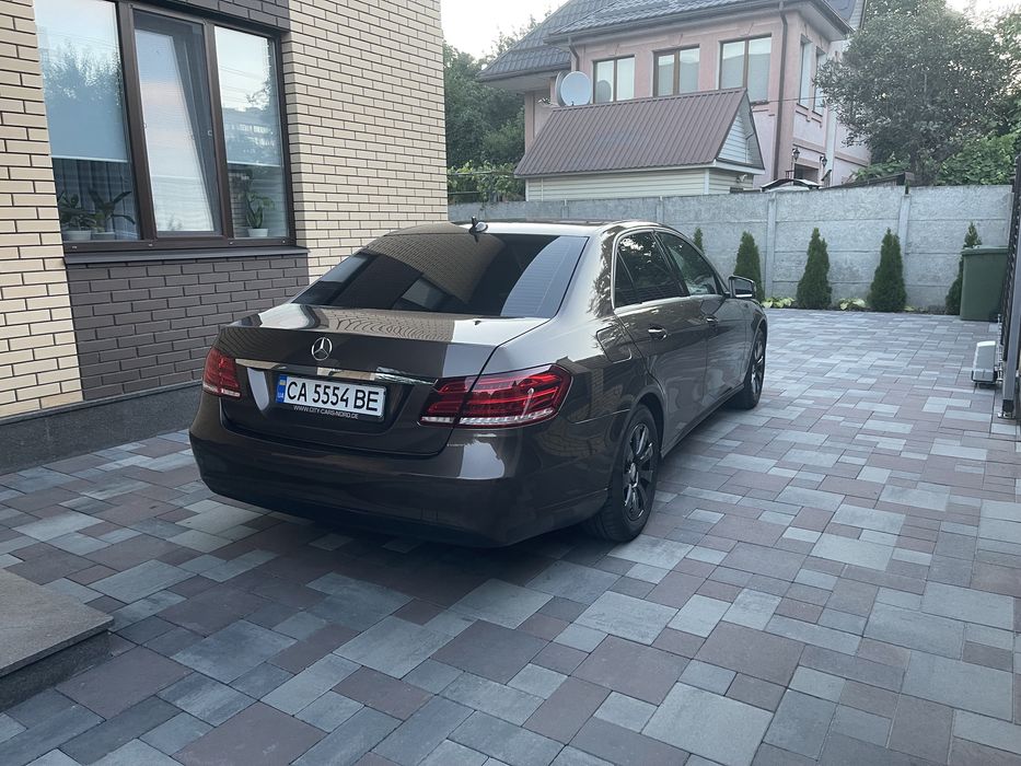 Мерседес -Бенц Е250д