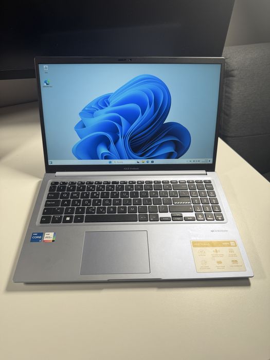 ASUS Vivobook 15 X1502ZA / i5-12500H / 16GB RAM / SSD / 15,6”