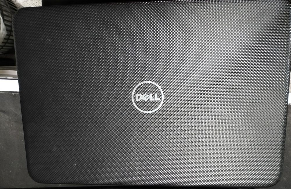 Portátil Dell inspiron 3521 Intel Core i3 8GB RAM 256GB SSD