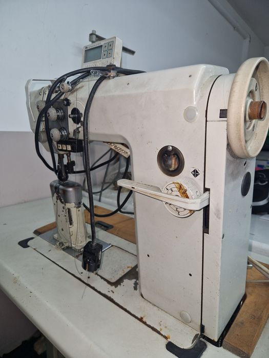 Máquina Adler 2 agulhas