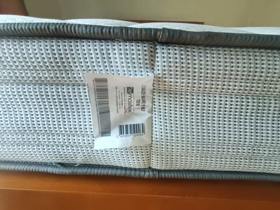 Cama casal + Estrado + Colchão Molaflex