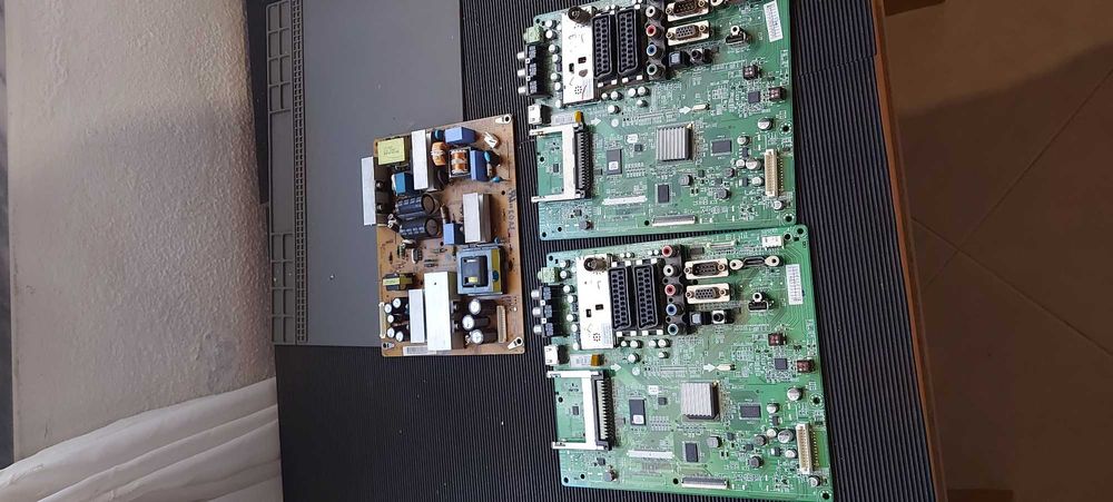 Placas TV LG: 2 Motherboards EAX6_0686_904 + 1 Fonte