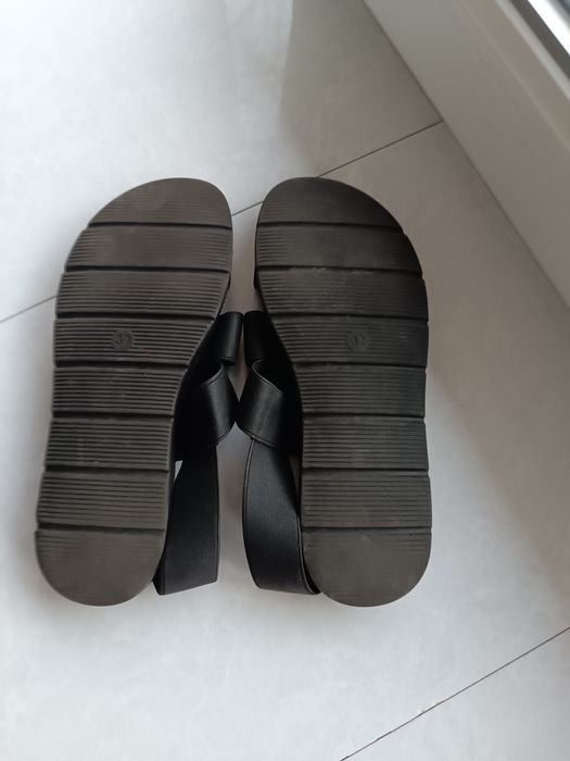 Босоніжки,босоножки,сандалі