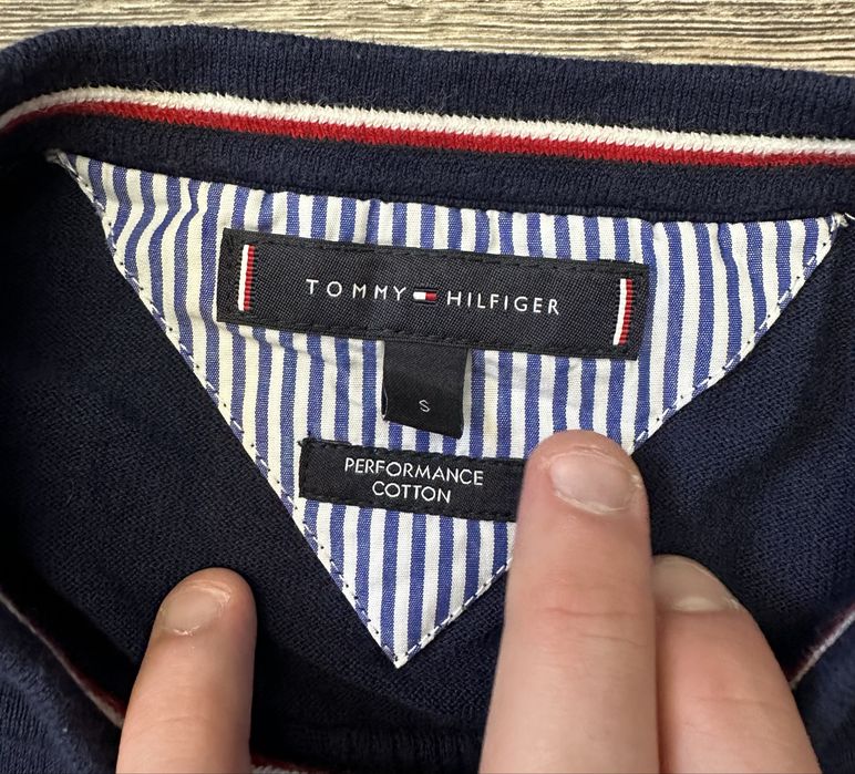 Свитер от Tommy Hilfiger