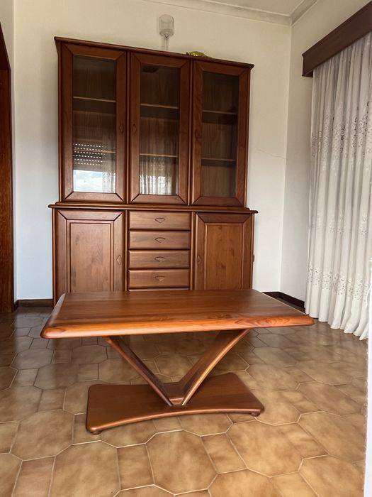 Sala de jantar completa