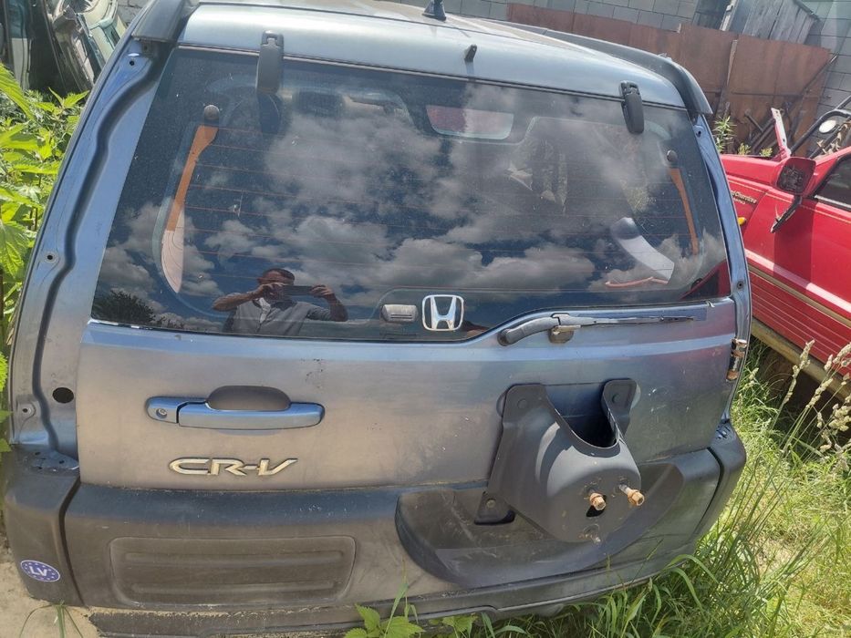 Ляда задня дверка Хонда cr-v 2002-06 рік