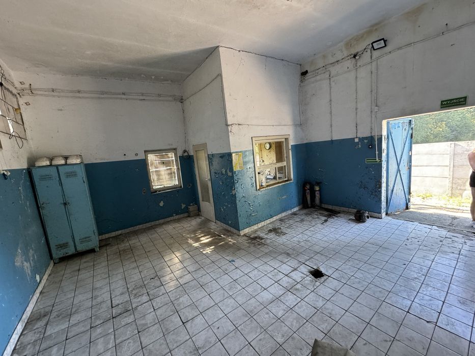 Wynajme działke 1400 m2 Utwardzona z Wiatą i Budynkiem Gospodarczym