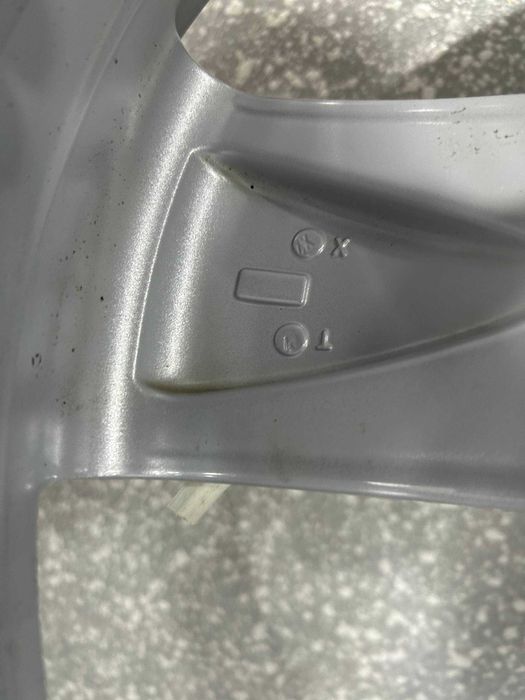 Диски BMW 5/120 R19 8,5J ET35 Dia 72.6