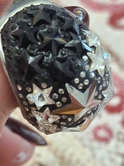 Каблучка від Swarovski,  16 розмір, стрази зіркоподібні.