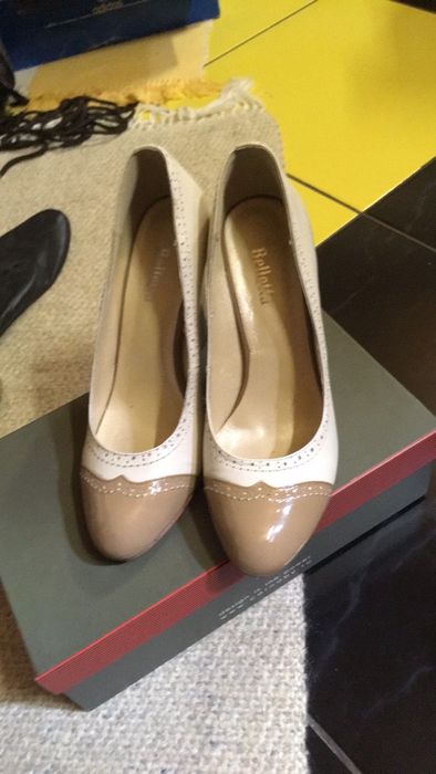 Шкіряні жіночі туфлі