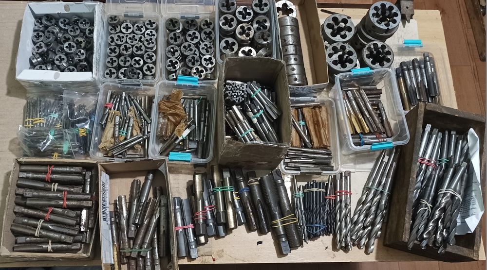 Мітчик плашка лерка М метрична G трубна К конічна UNC UNF UNEF різьба