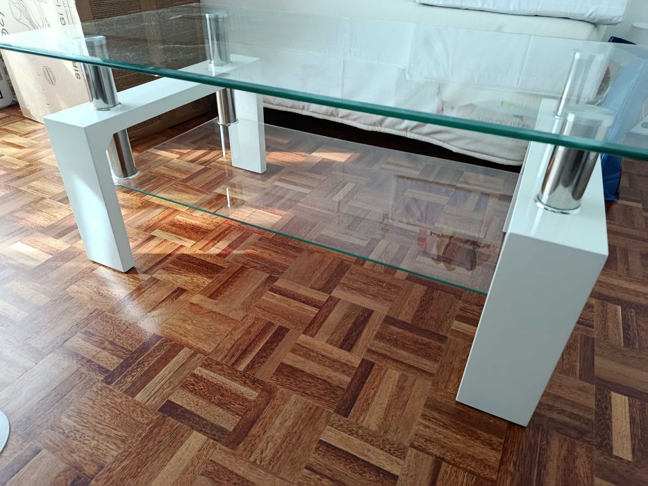 Mesa de apoio em vidro