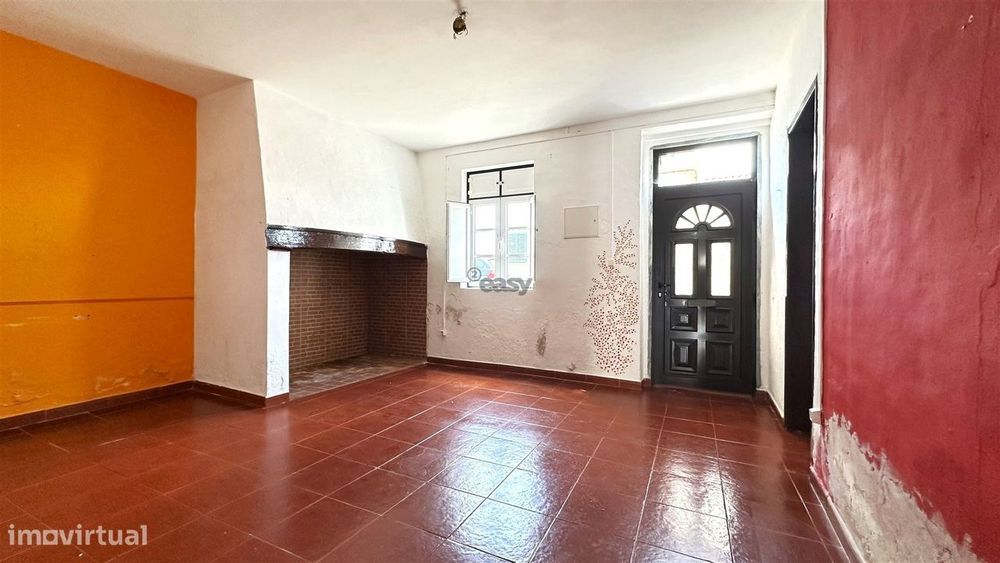 Moradia Térrea T2 com Logradouro E Elevado Potencial, Cabeço de Vide