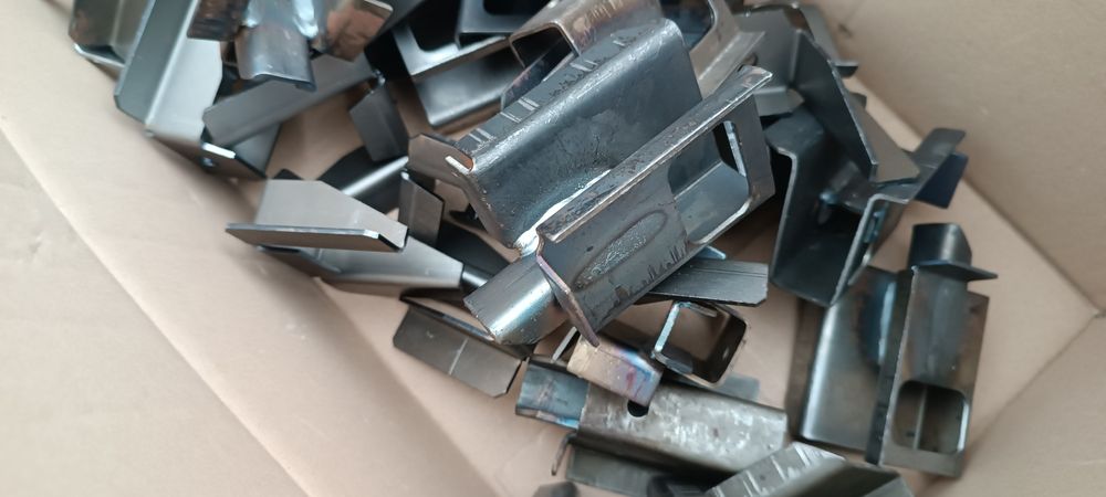 Fiat 126p mocowanie lewarka do podłogi