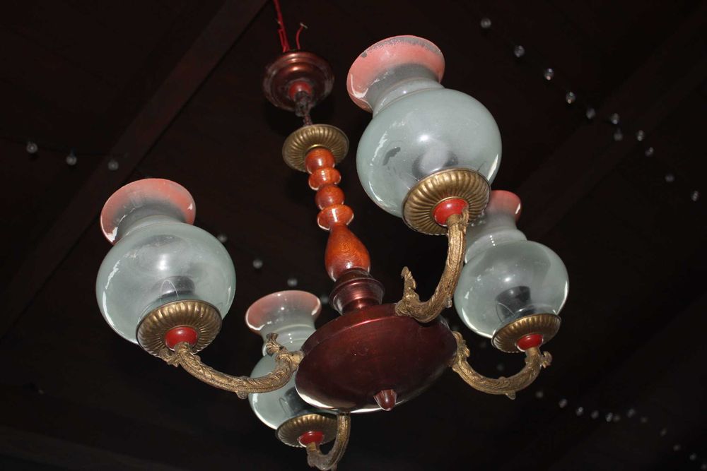 Lampa z czasów PRL