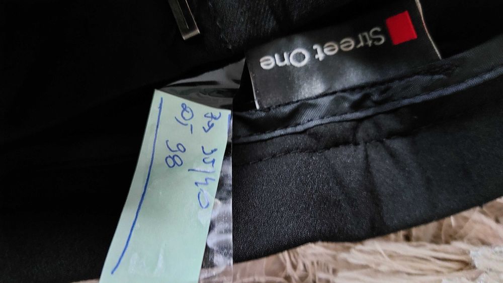 Spodnie 34/40 Street One