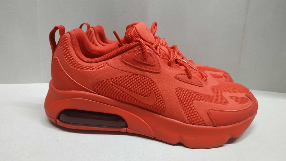 Nike Air Max 200 University Red