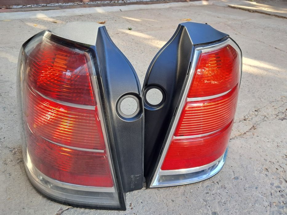 Задние фонари на "Opel Zafira"