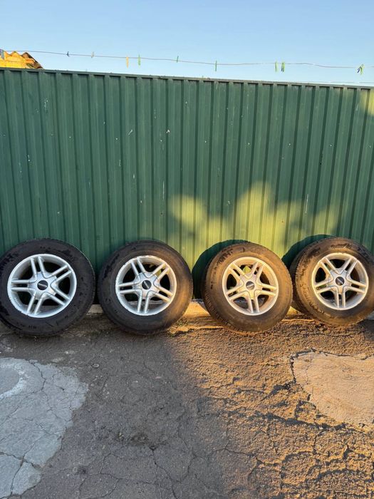 Продам зимову гуму і диски