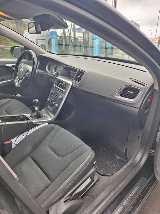 Volvo V60 D3 / Embraiagem e Bimassa Novos / Oportunidade