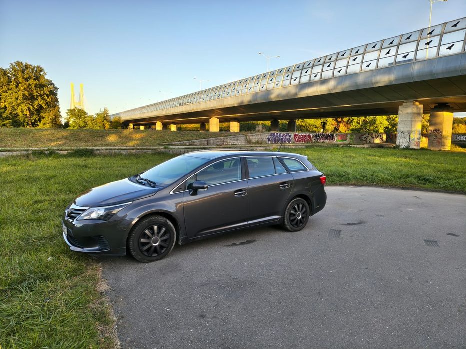 Toyota Avensis kombi 2015, niski przebieg