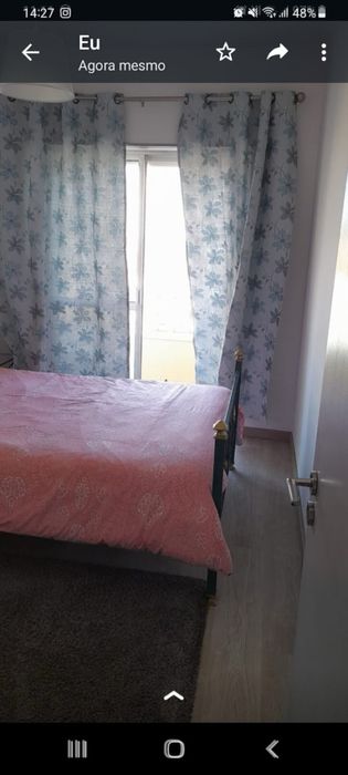 Alugo quarto na Torre da Marinha