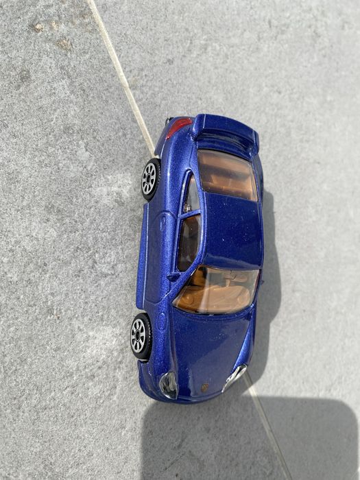 Porshe novo da burago em caixa