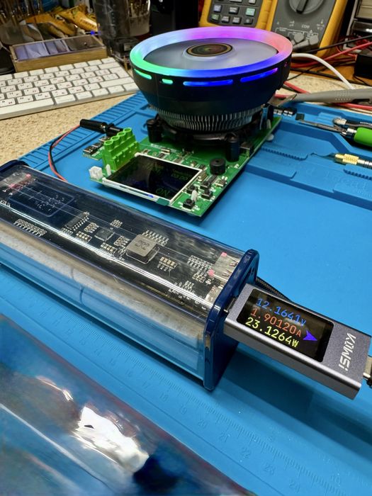 Павербанк 28000 mAh. 22 W с быстрой зарядкой, прозрачный корпус