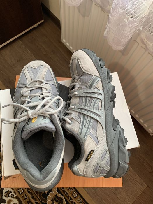 продам Asics GEL-VENTURE GORE-TEX в хорошому стані