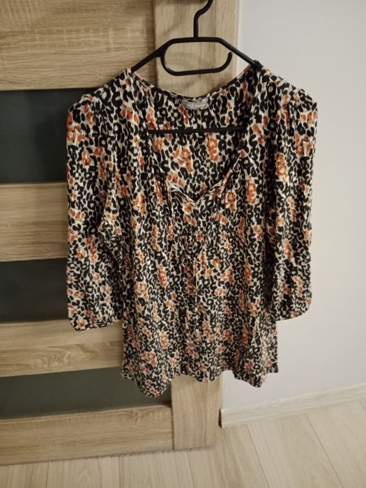 Sprzedam 2 bluzki ciążowe , t-shirt i tunika