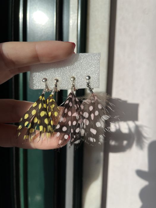 Brincos de mola - penas