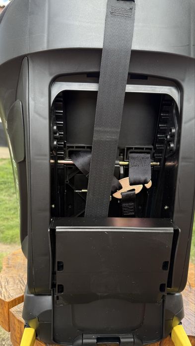 Дитяче автокрісло Maxi-Cosi TITAN 9 міс-12 років