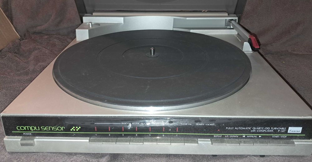 Gramofon Sansui P-M7