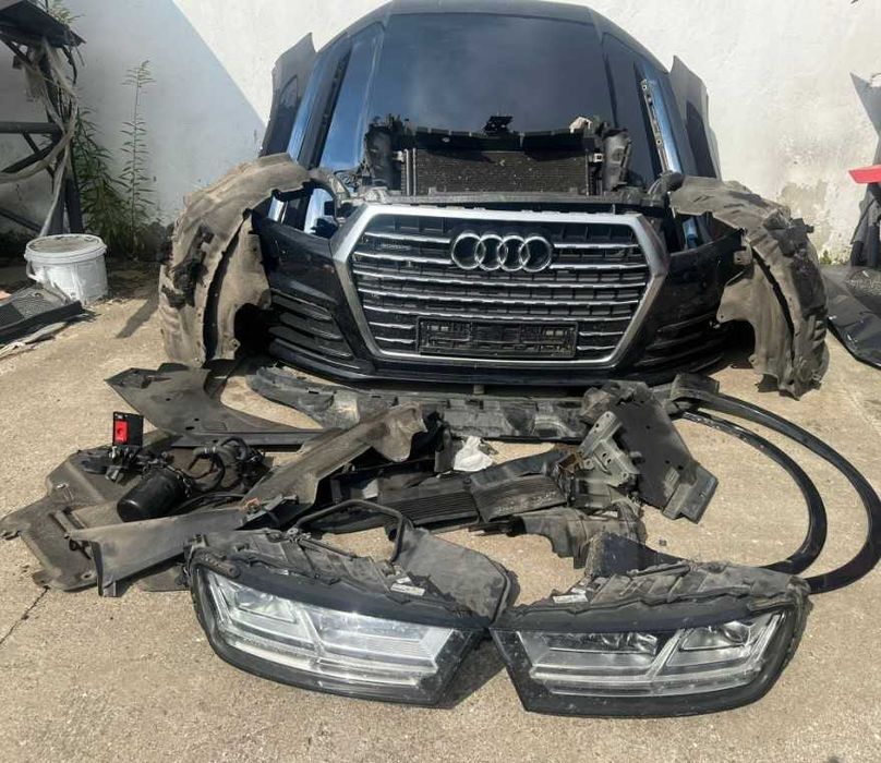 Бампер Audi Q7 4M розборка Ауді КЮ 7  4М колір LC9X