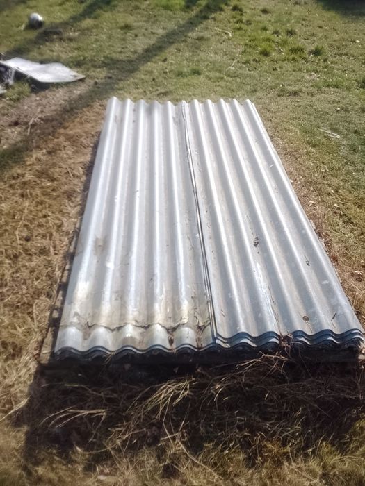 Dach 200x110 rozmiar 1 płyty.     1,2 mm grubość