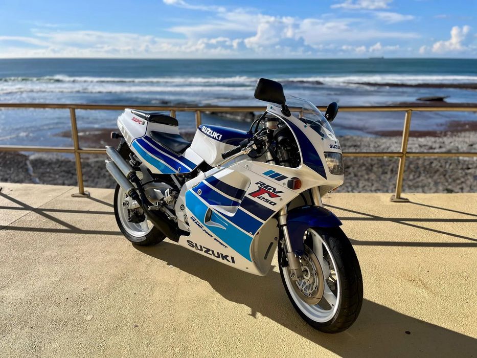 Suzuki RGV  VJ22