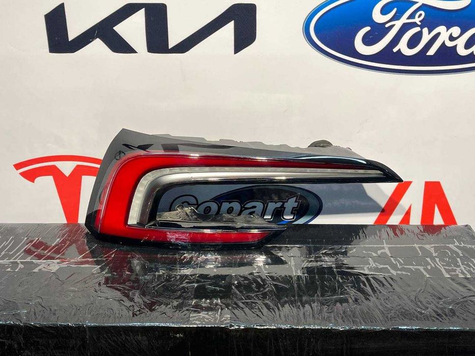 Ліхтар задній лівий в крило Tesla model-3 highland 2024+